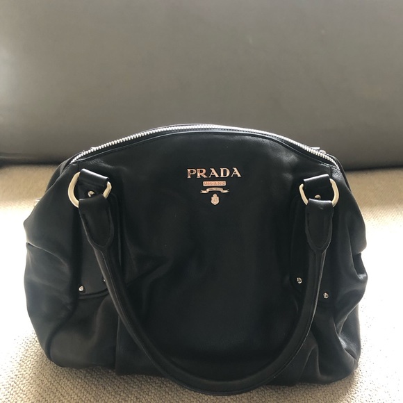 Prada soft black leather handbag. Vintage. Excellent condition. - Picture 3 of 9